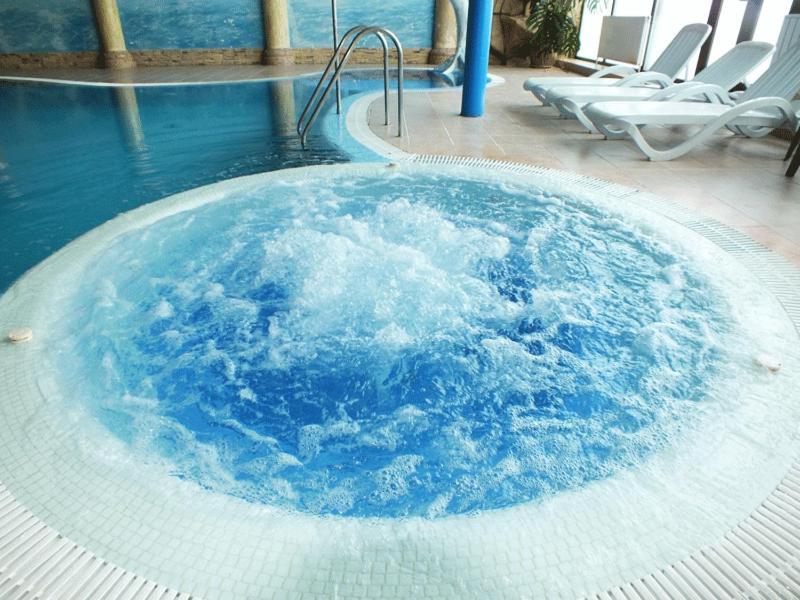 Avenue Park Hotel Yusufkhona Ngoại thất bức ảnh