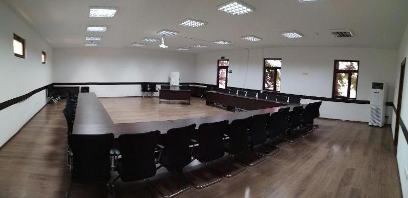 Avenue Park Hotel Yusufkhona Ngoại thất bức ảnh
