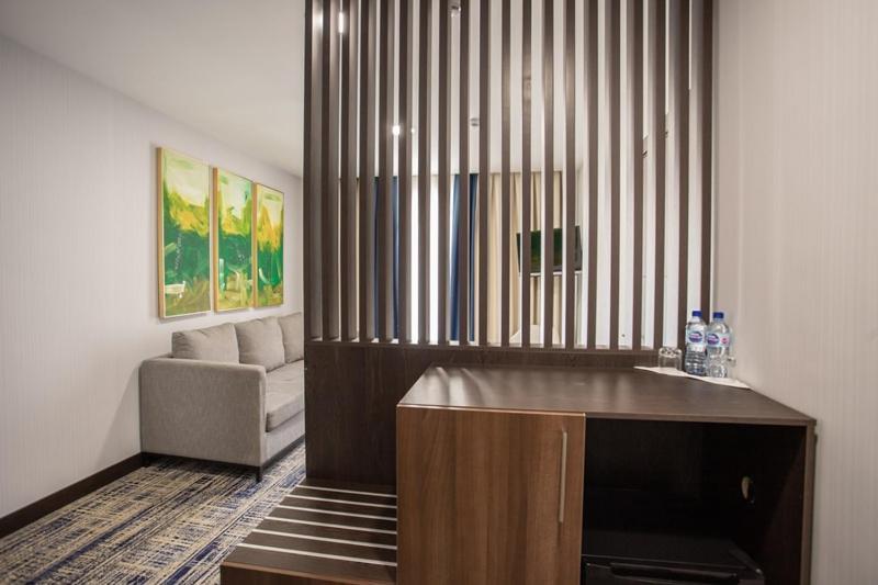 Avenue Park Hotel Yusufkhona Ngoại thất bức ảnh