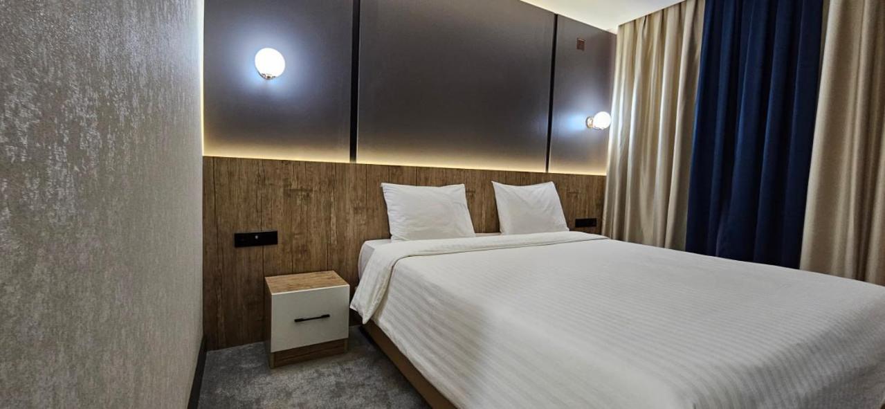 Avenue Park Hotel Yusufkhona Ngoại thất bức ảnh